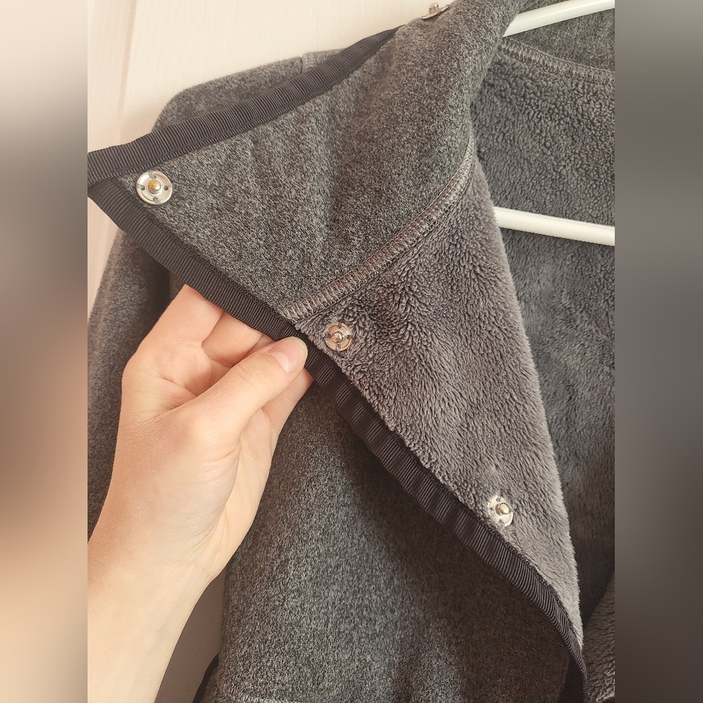 Ivivva Grey Sweater Jacket - Picture 3 of 10